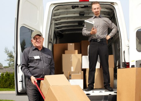 Customer submitting a complaint about a storage service